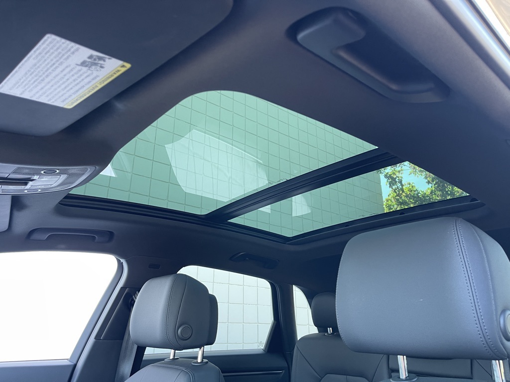 2025 Audi Q3 S line Premium photo 5