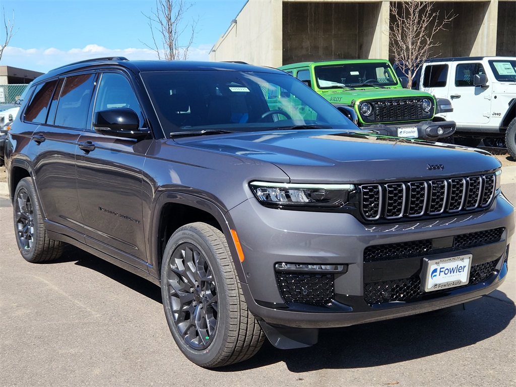 2025 Jeep Grand Cherokee L Summit photo 3