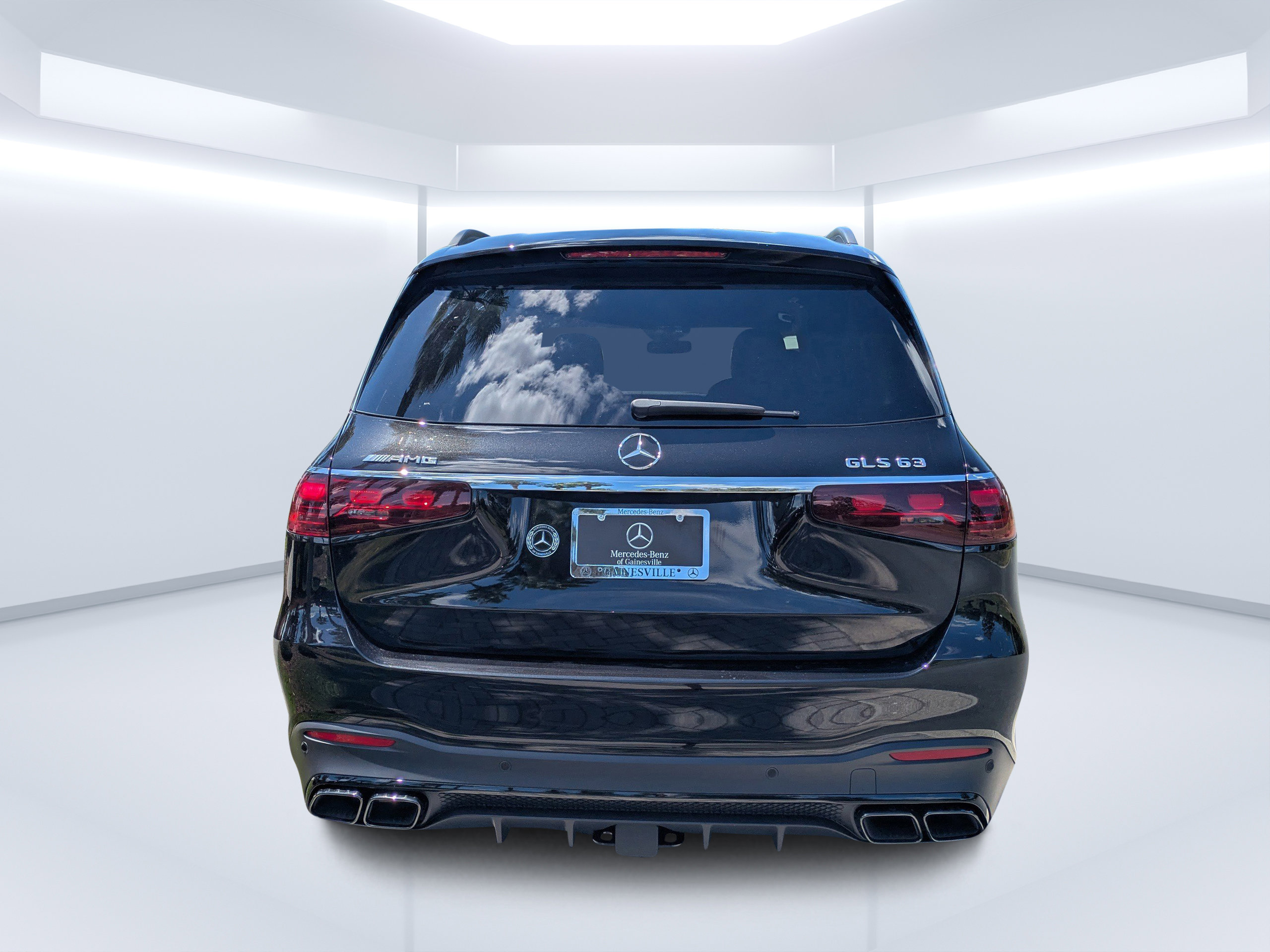 2026 Mercedes Benz GLS AMG 63 4MATIC photo 4