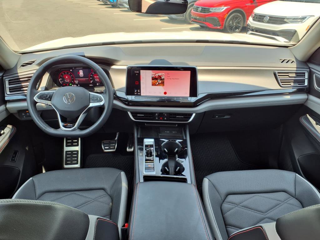 2024 Volkswagen Atlas Peak Edition SE Technology photo 26