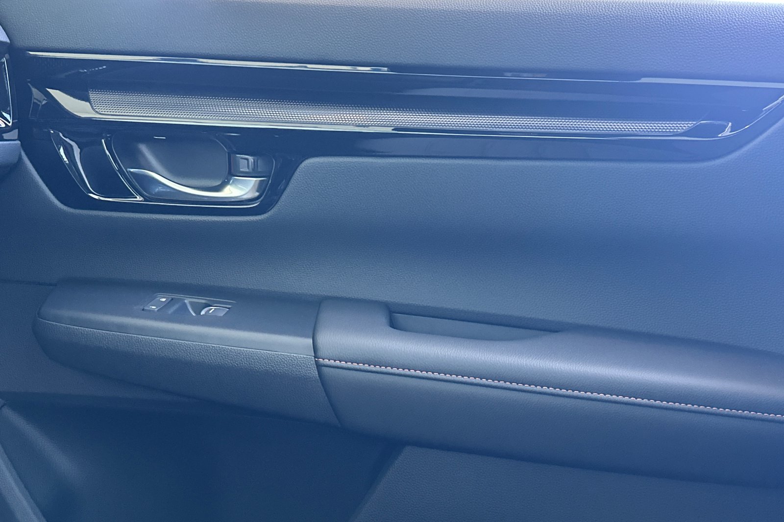 2026 Honda CR-V Sport Touring Hybrid photo 14