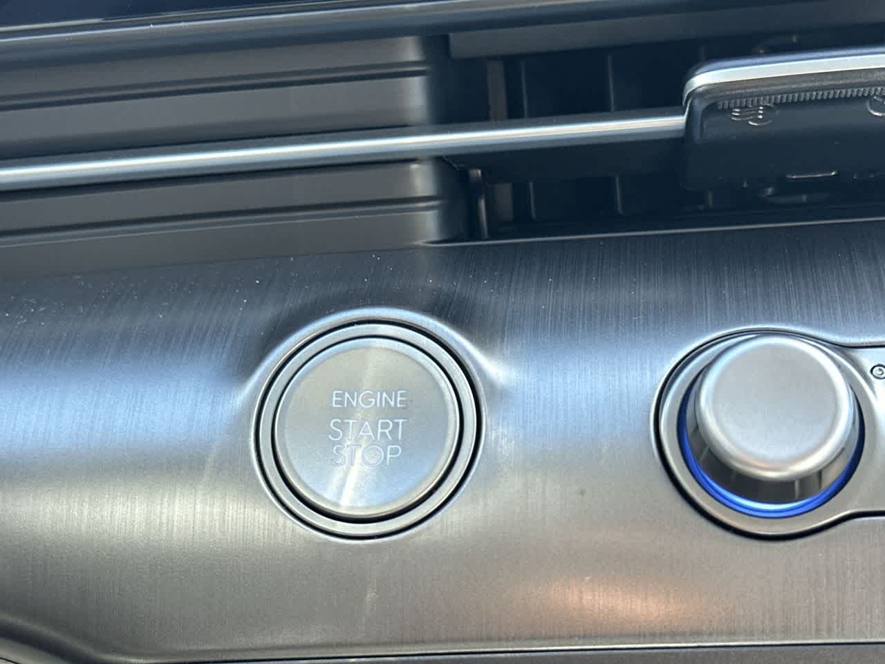 2026 Hyundai Kona SEL photo 17