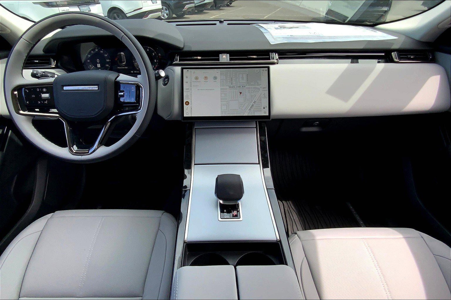 2025 Land Rover Range Rover Velar S photo 4