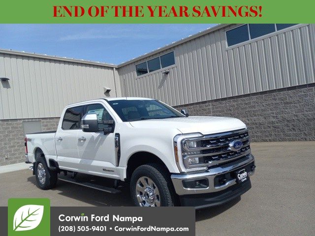 2025 Ford F-350 Super Duty Lariat's photo