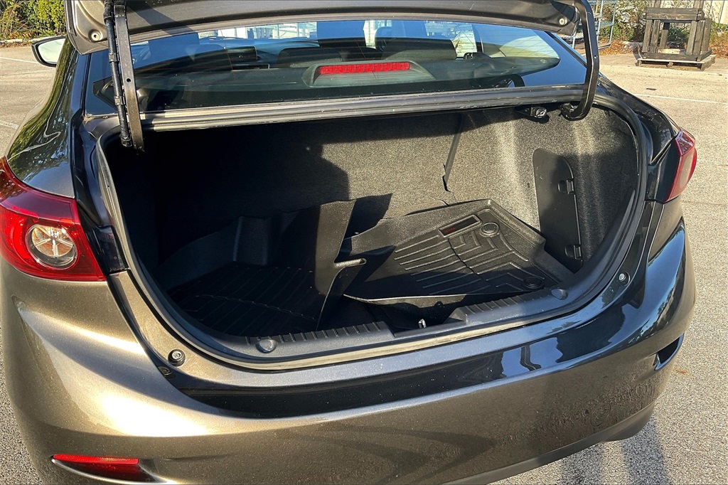 2015 Mazda Mazda3 i SV photo 24