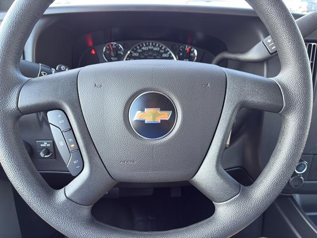 2025 Chevrolet Express Cargo Work Van's photo