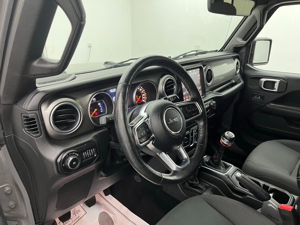 2018 Jeep Wrangler Unlimited Sahara photo 21