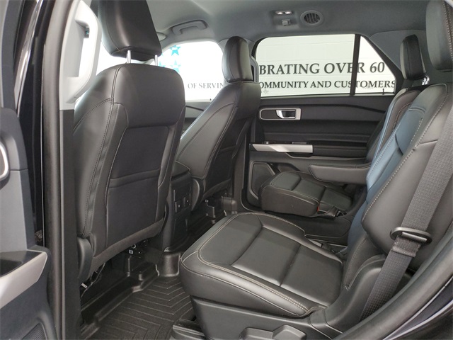 2023 Ford Explorer XLT photo 18