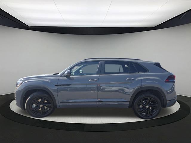 2026 Volkswagen Atlas Cross Sport SEL R-Line photo 3
