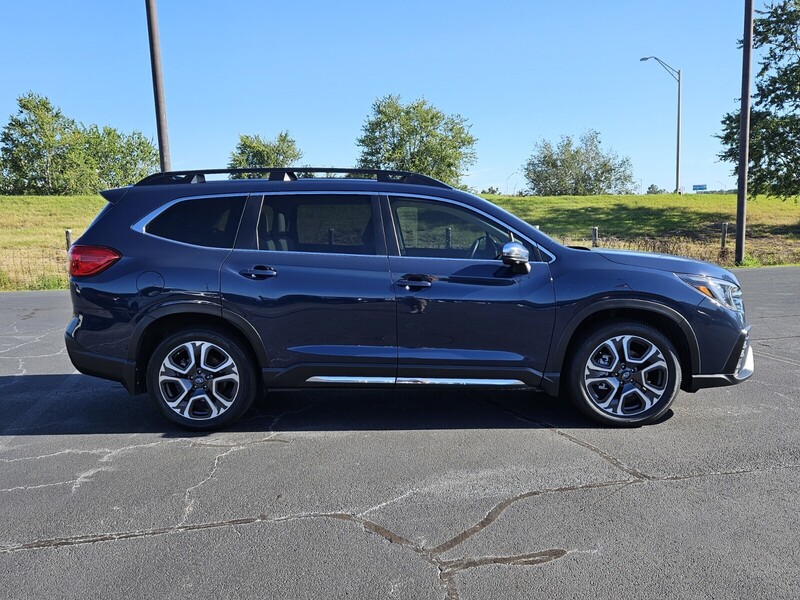 2023 Subaru Ascent Limited photo 14
