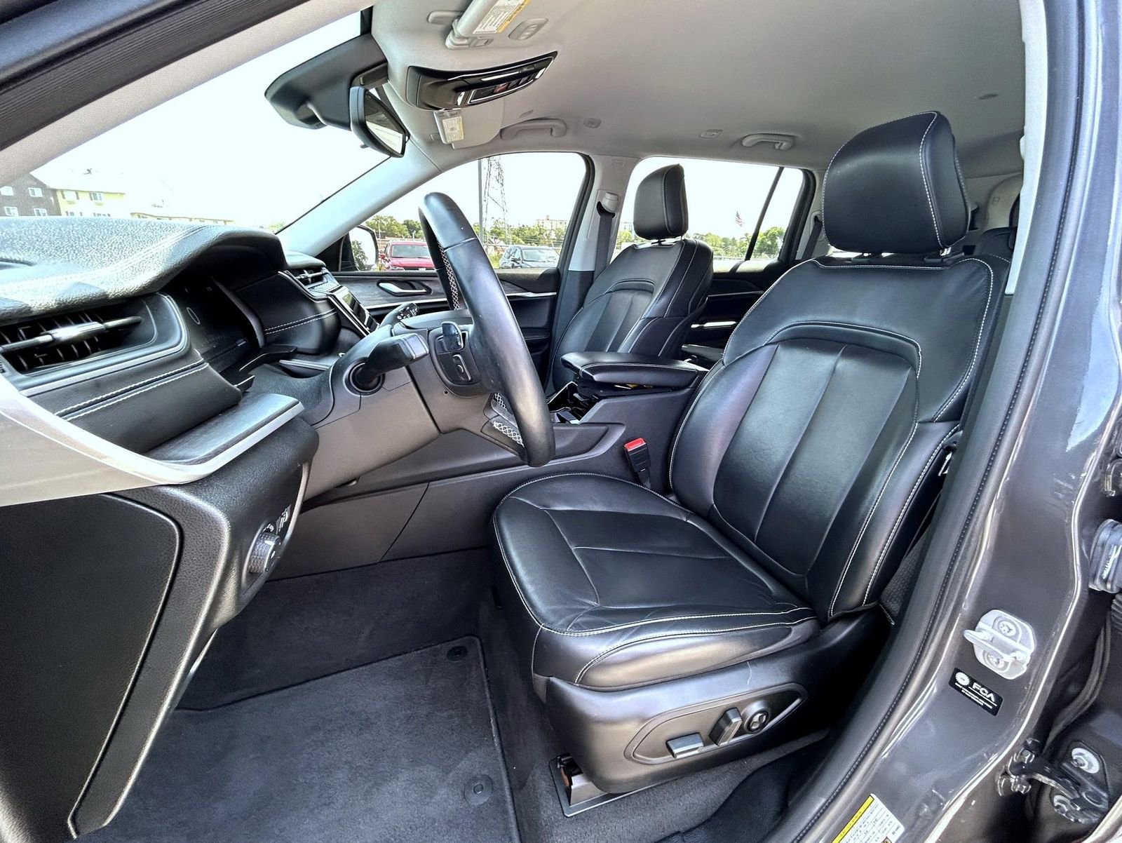 2021 Jeep Grand Cherokee Limited photo 8
