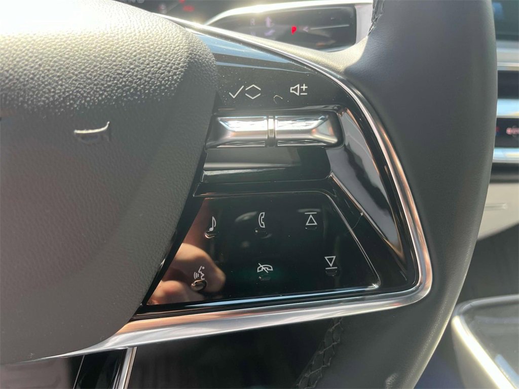 2024 Cadillac Lyriq Luxury photo 24