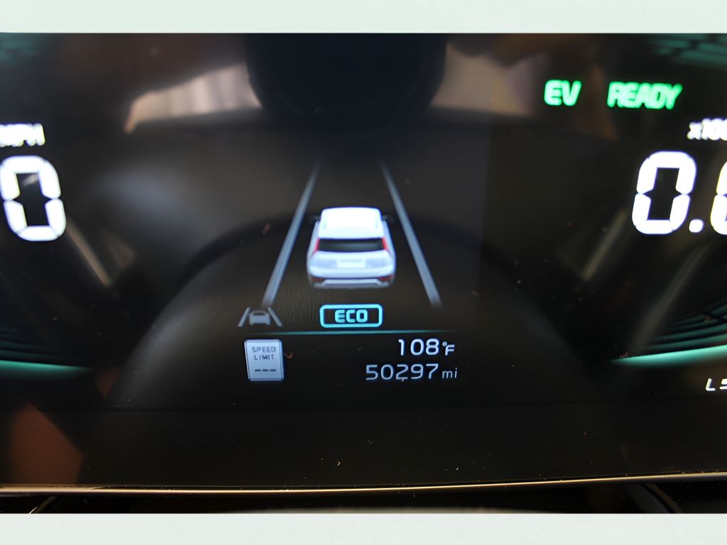 2023 Kia Niro SX Touring photo 8