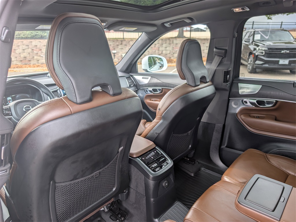 2022 Volvo XC90 Recharge T8 Inscription photo 14