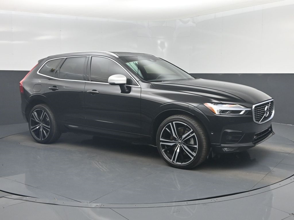 2019 Volvo XC60 R-Design's photo