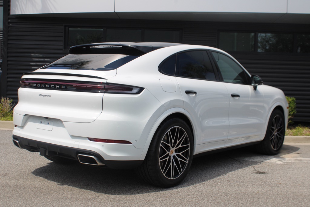 2026 Porsche Cayenne Coupe photo 7