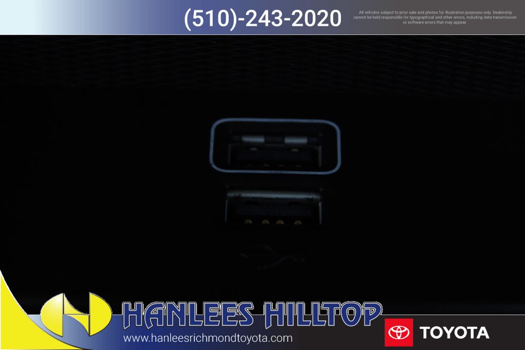 2021 Volvo S60 Recharge T8 R-Design Expression AWD photo 17