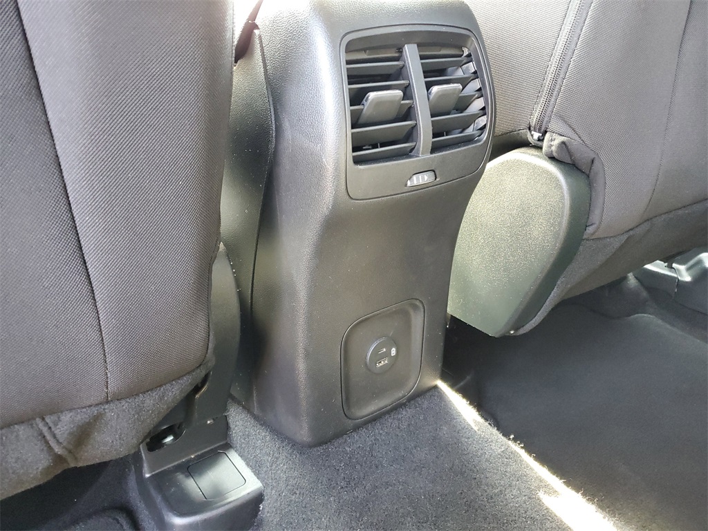 2022 Ford Escape SE photo 27