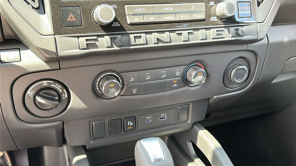 2025 Nissan Frontier S photo 17