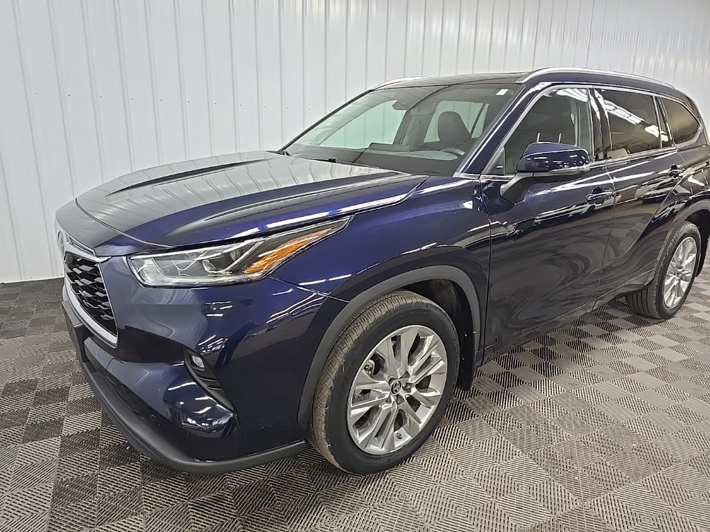 2022 Toyota Highlander Limited photo 7
