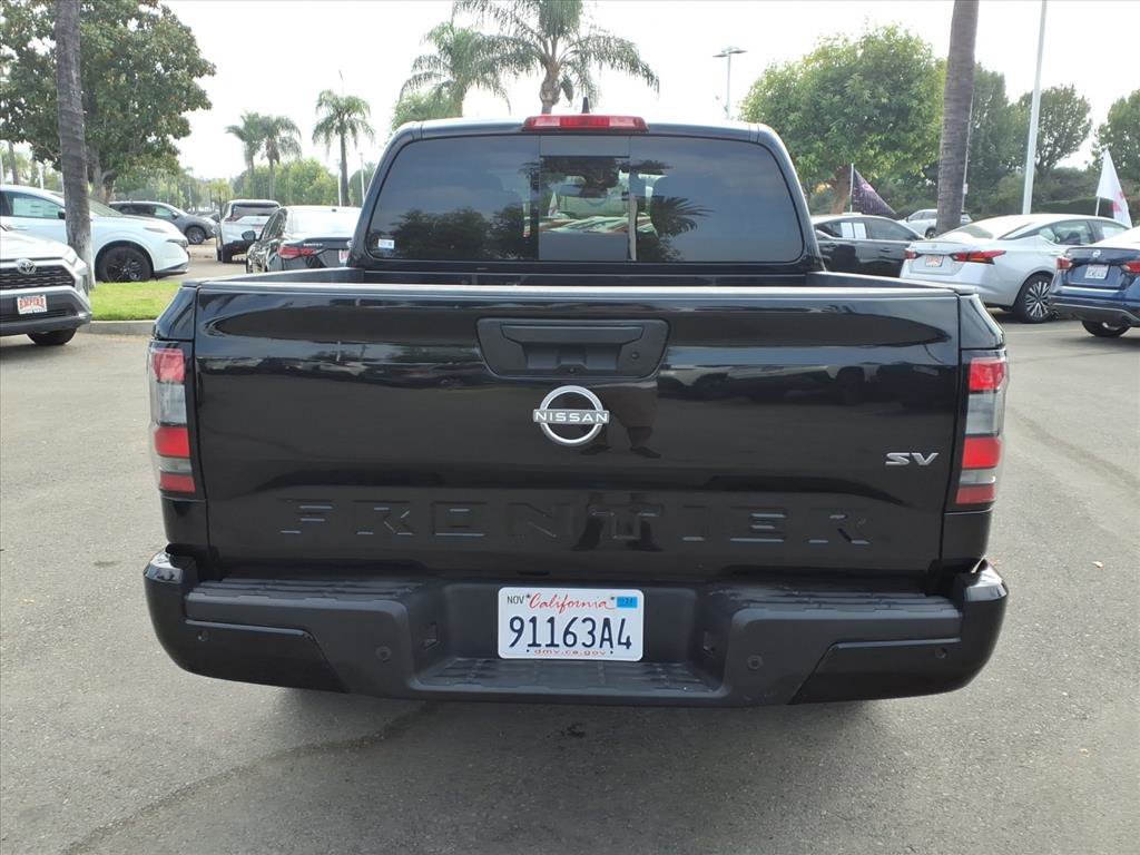 2023 Nissan Frontier SV photo 3