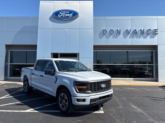 2025 Ford F-150 STX's photo