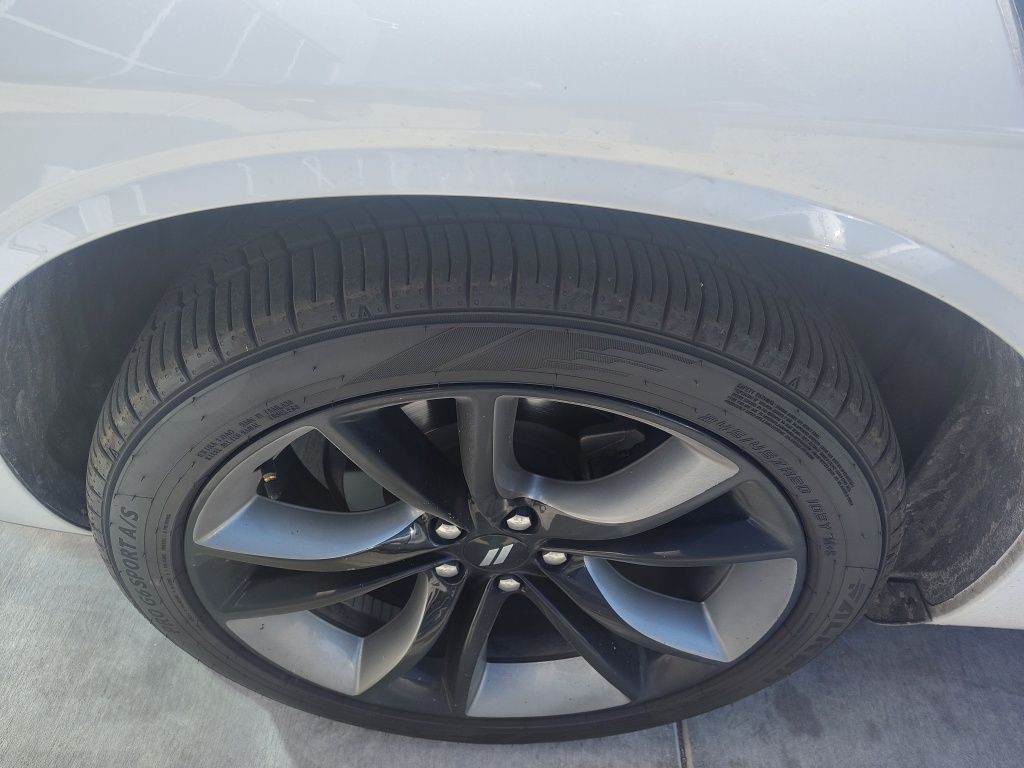 2018 Dodge Challenger SXT photo 4