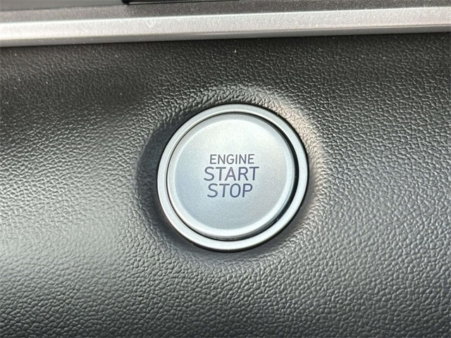 2023 Hyundai Elantra SEL photo 4