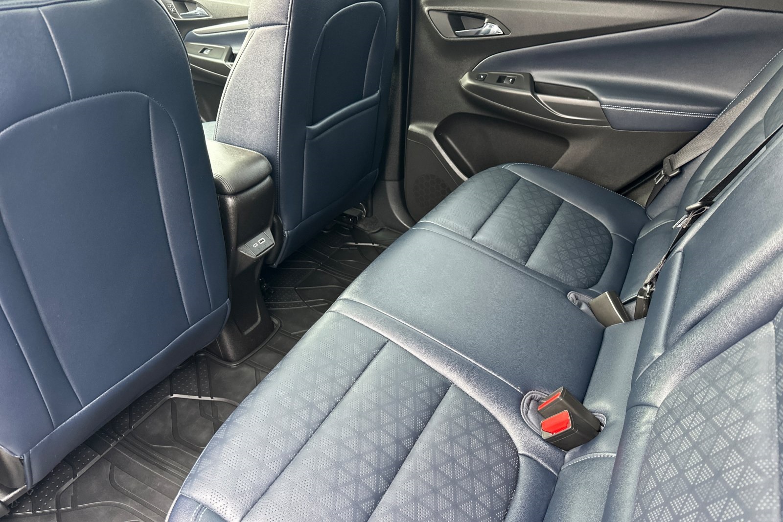 2023 Chevrolet Bolt EUV Premier photo 7