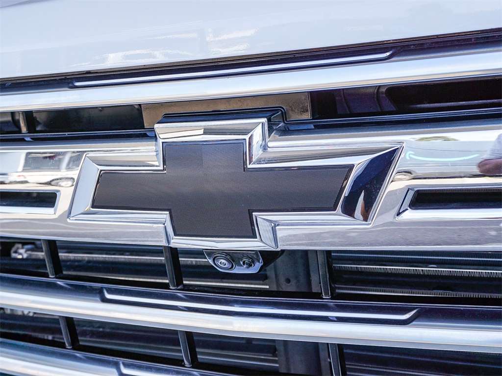 2025 Chevrolet Silverado 2500HD High Country photo 4