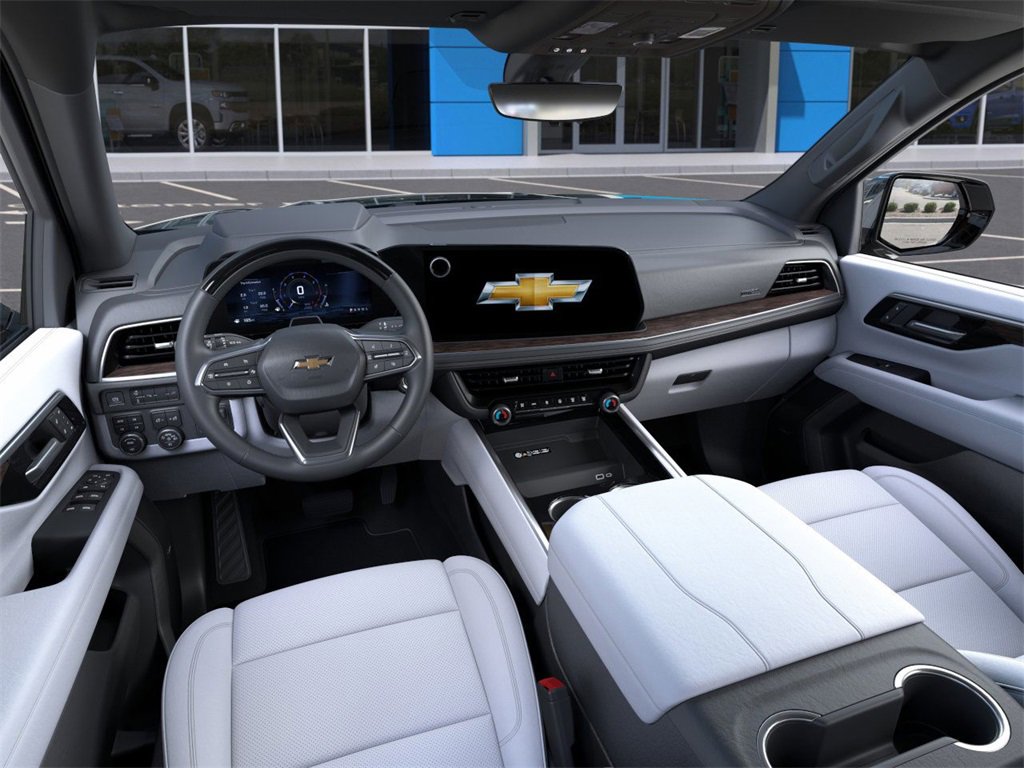 2025 Chevrolet Suburban Premier photo 14