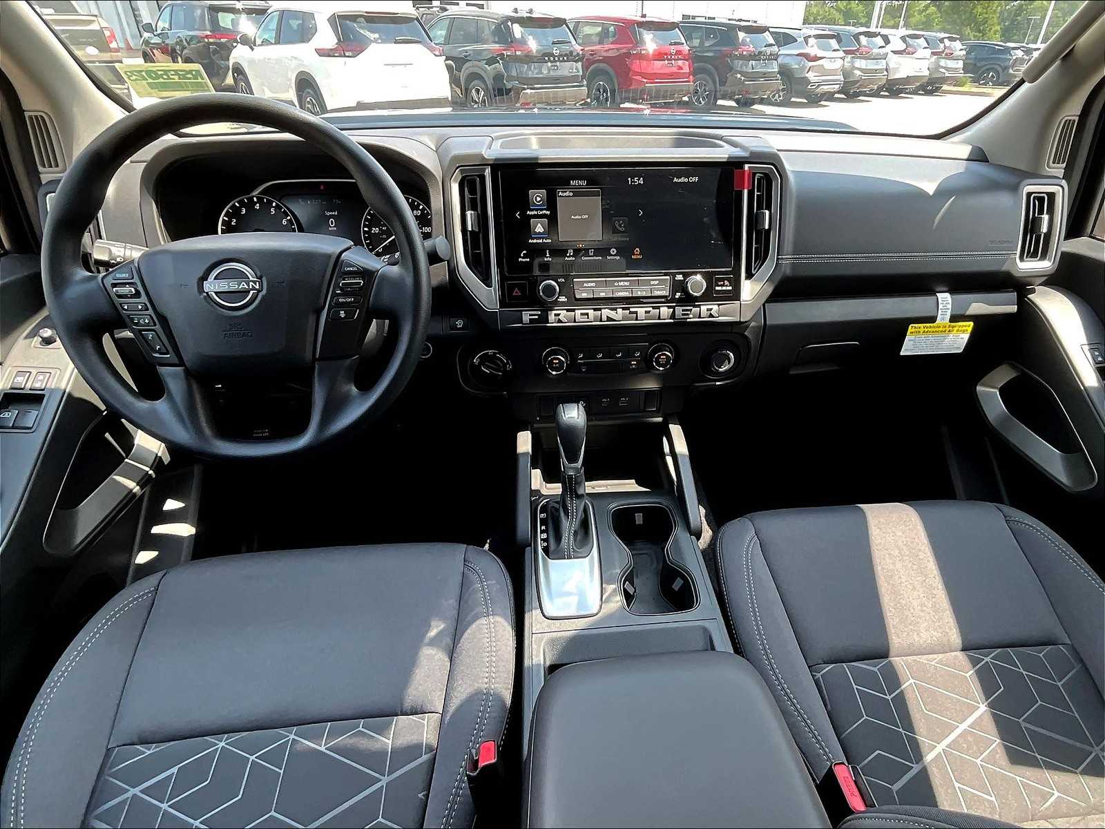 2025 Nissan Frontier SV photo 21