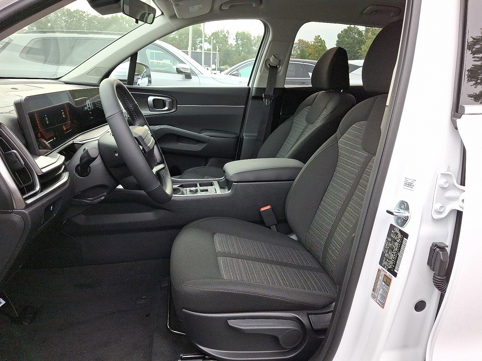 2026 Kia Sorento LX photo 4