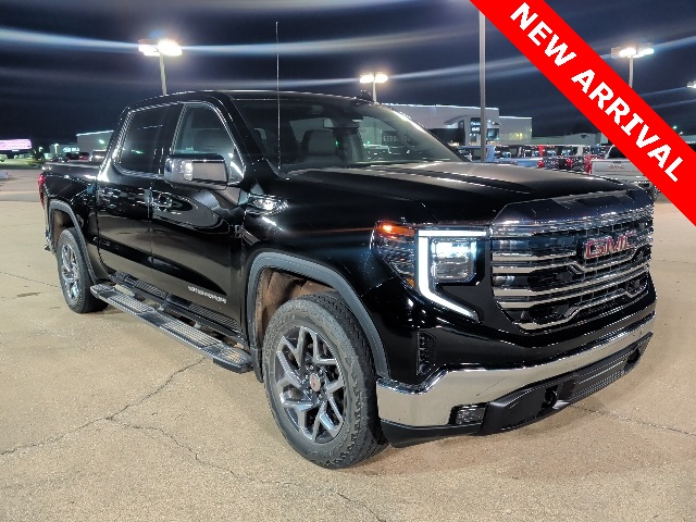 2023 GMC Sierra 1500 SLT's photo