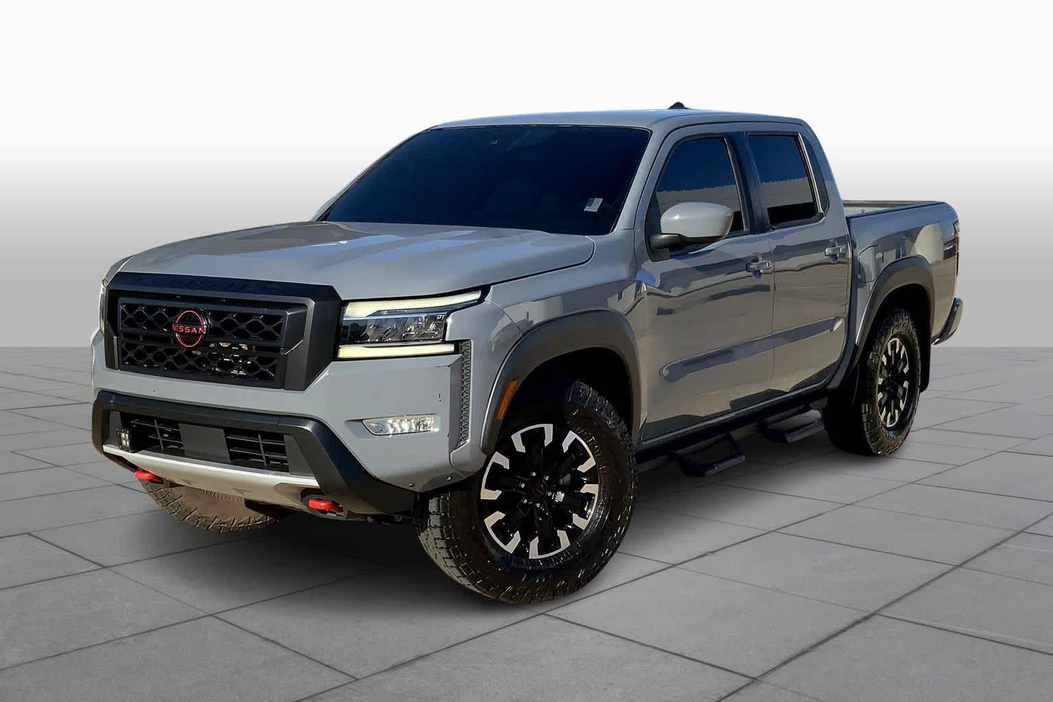 2023 Nissan Frontier PRO-X's photo