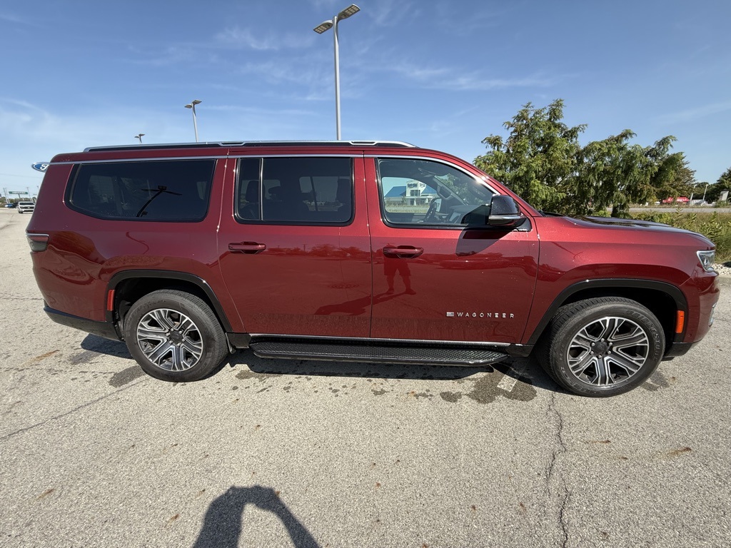 2024 Jeep Wagoneer L Series II photo 11