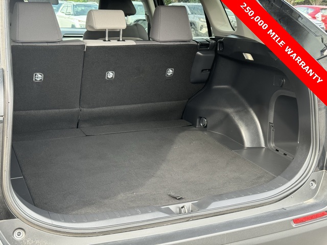 2024 Toyota RAV4 Hybrid XLE photo 6