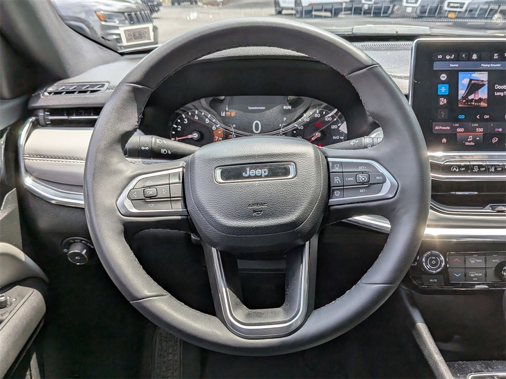 2023 Jeep Compass Limited photo 12