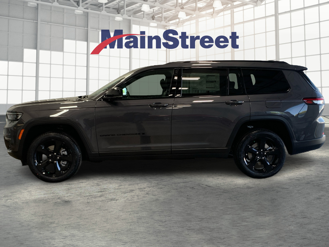 2025 Jeep Grand Cherokee Limited photo 2