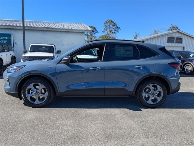 2025 Ford Escape ST-Line photo 7
