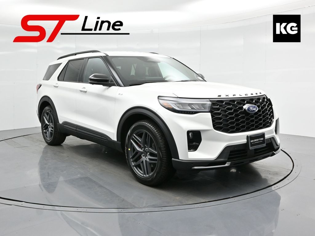 2025 Ford Explorer ST-LINE's photo
