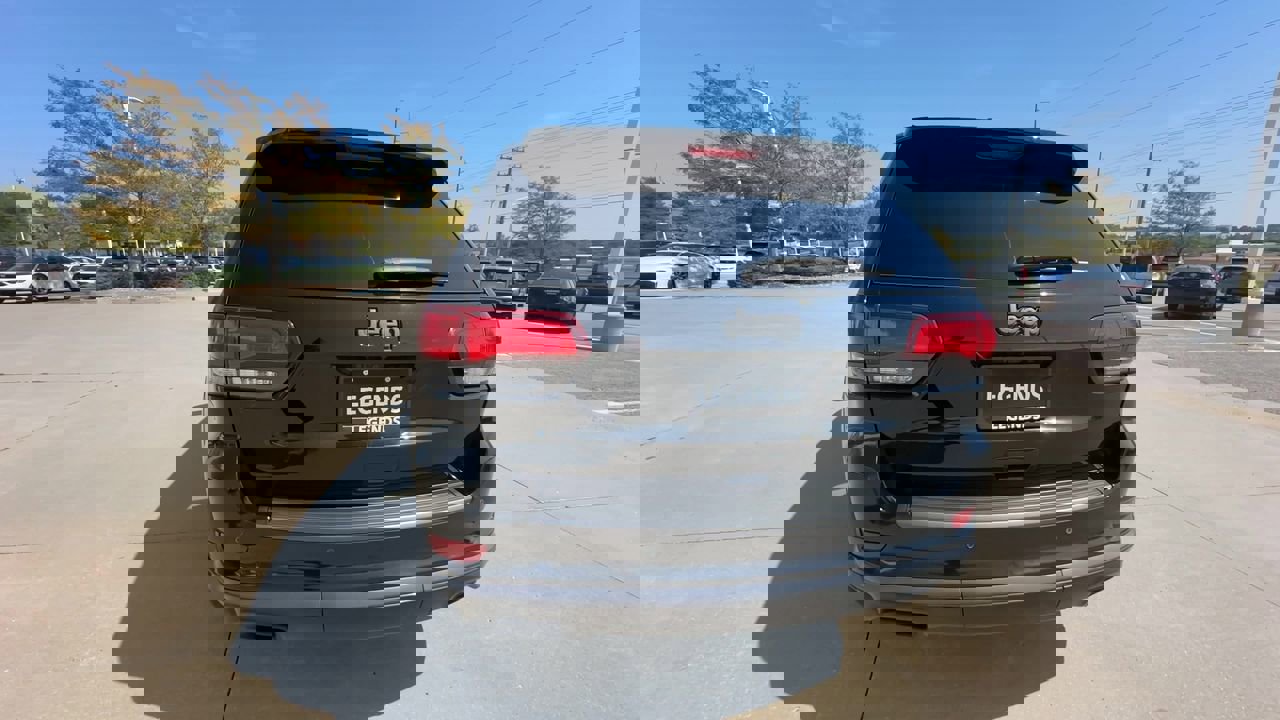 2018 Jeep Grand Cherokee High Altitude photo 3