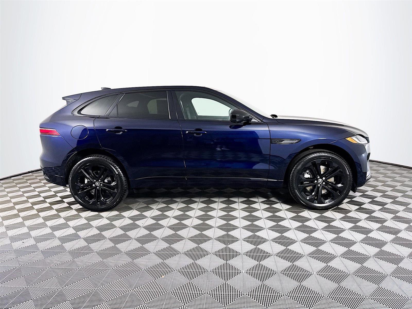 2026 Jaguar F-PACE P250 R-Dynamic S photo 4
