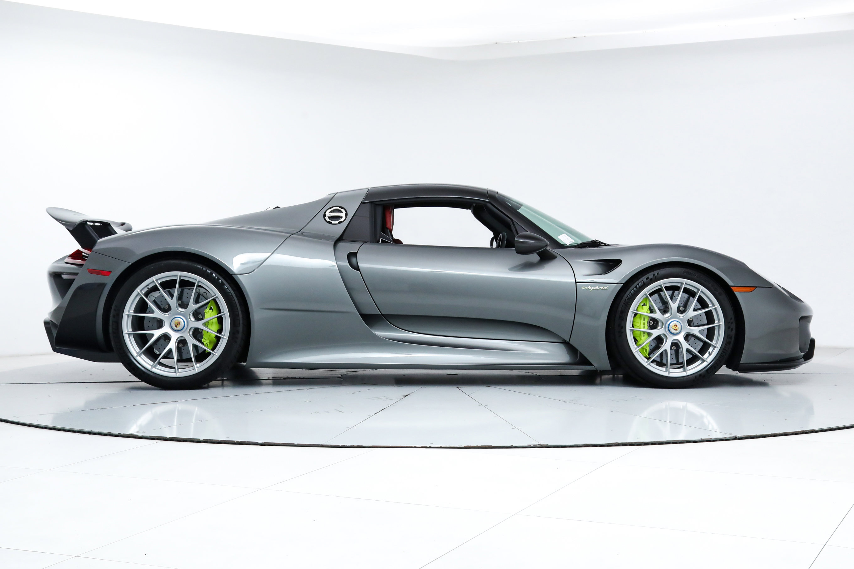 2015 Porsche 918 Spyder photo 9