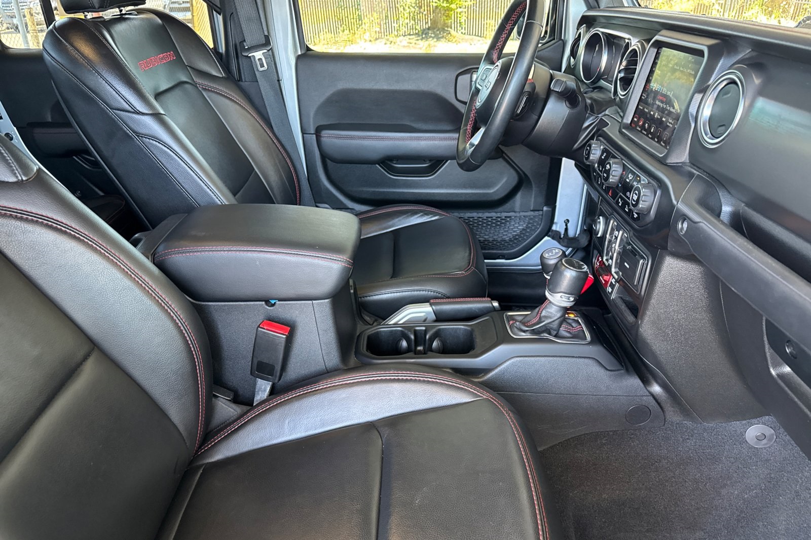 2022 Jeep Gladiator Rubicon photo 15