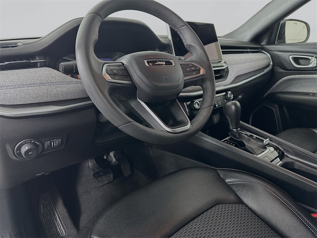 2024 Jeep Compass Latitude photo 15