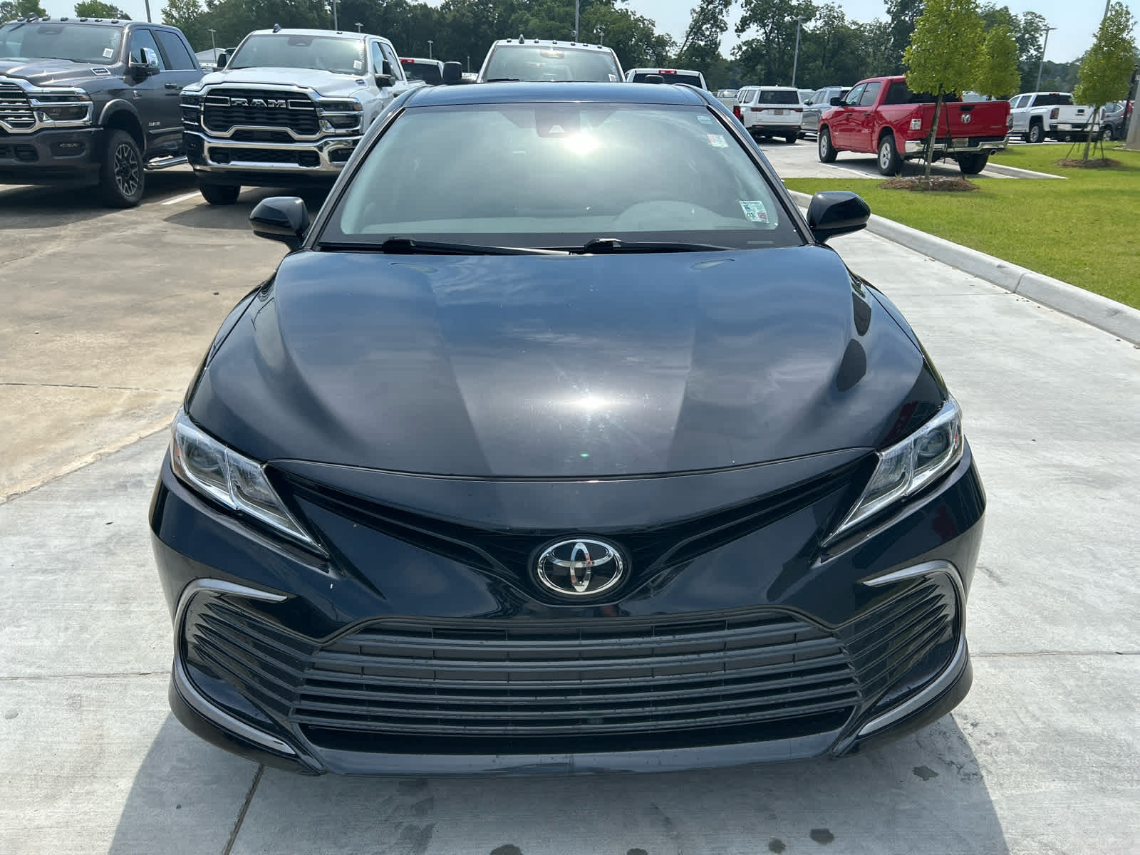 2023 Toyota Camry LE photo 2