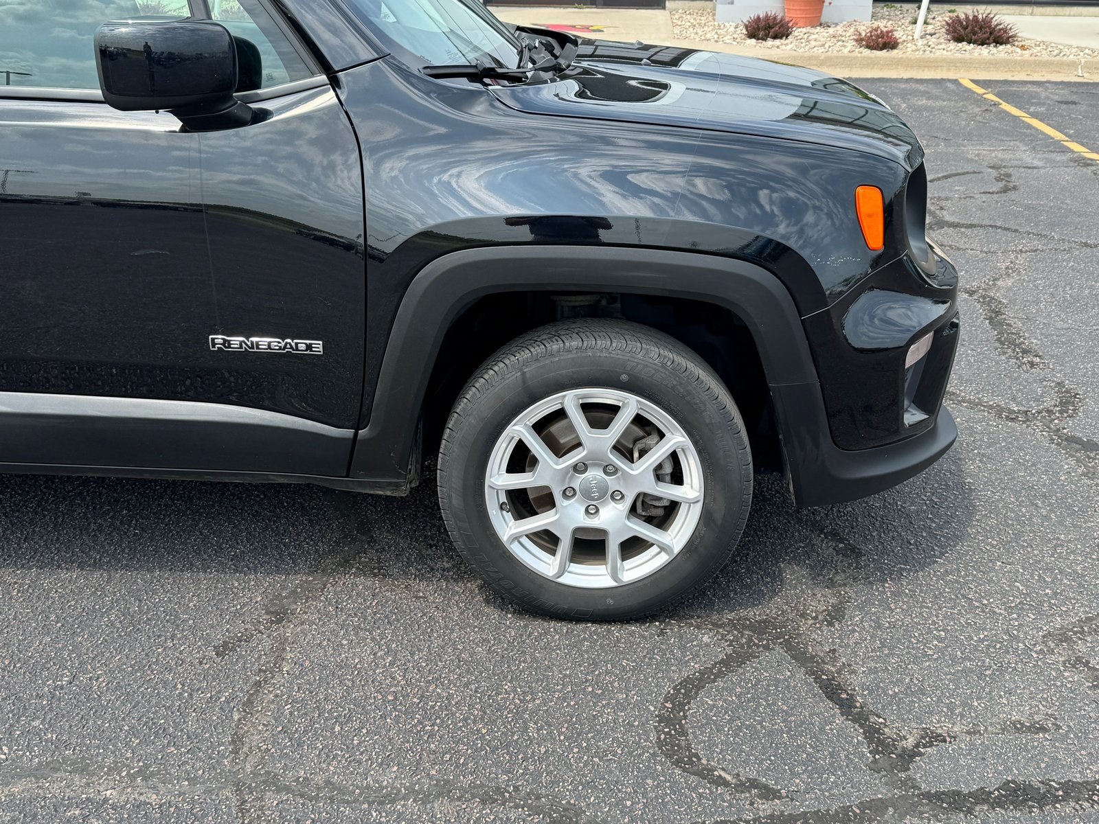 Used 2020 Jeep Renegade Latitude with VIN ZACNJBBB0LPL44811 for sale in Luverne, Minnesota