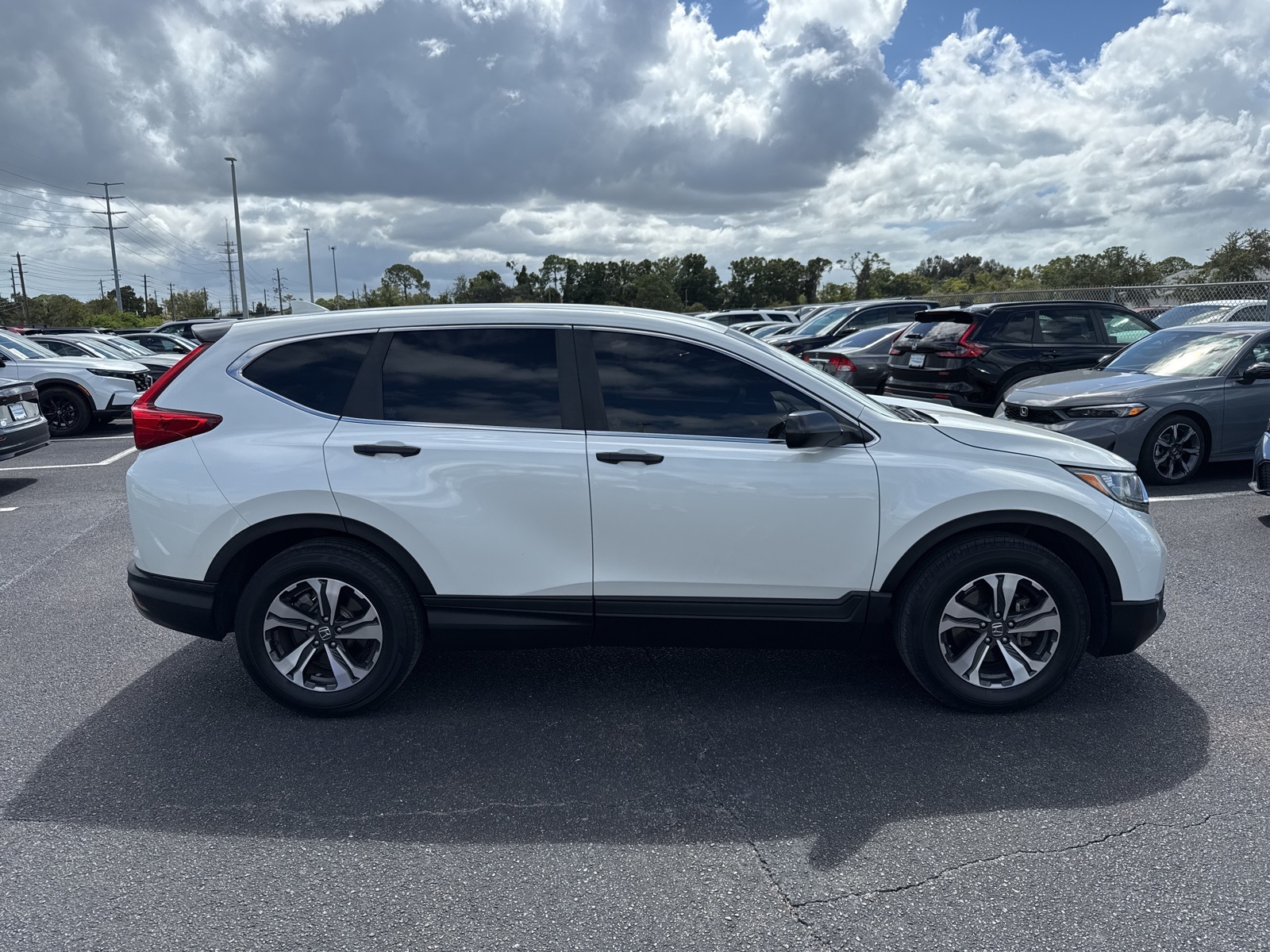2017 Honda CR-V LX photo 8