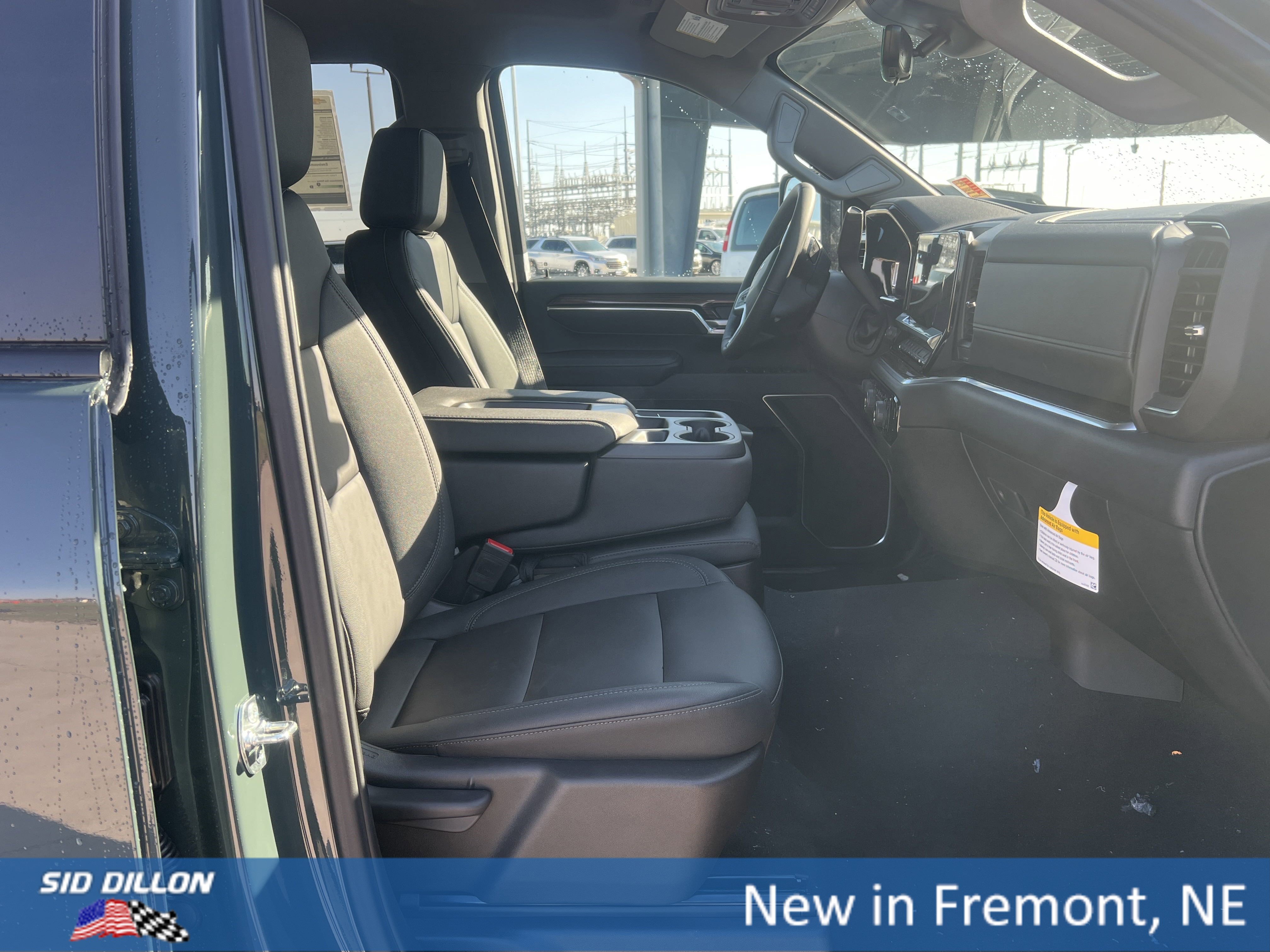 2025 Chevrolet Silverado 2500HD LT photo 5